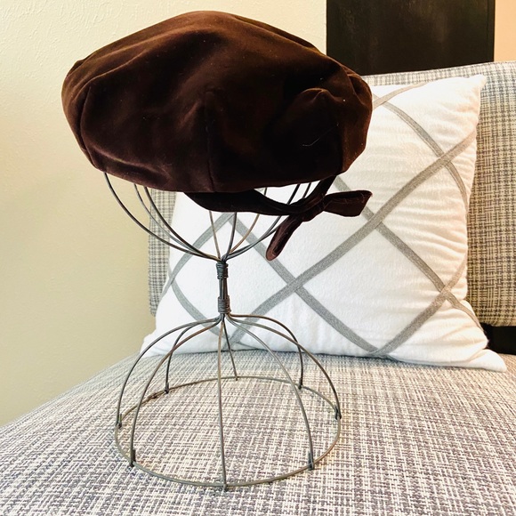 Vintage Accessories - Chocolate Brown Velvet Vintage Beret